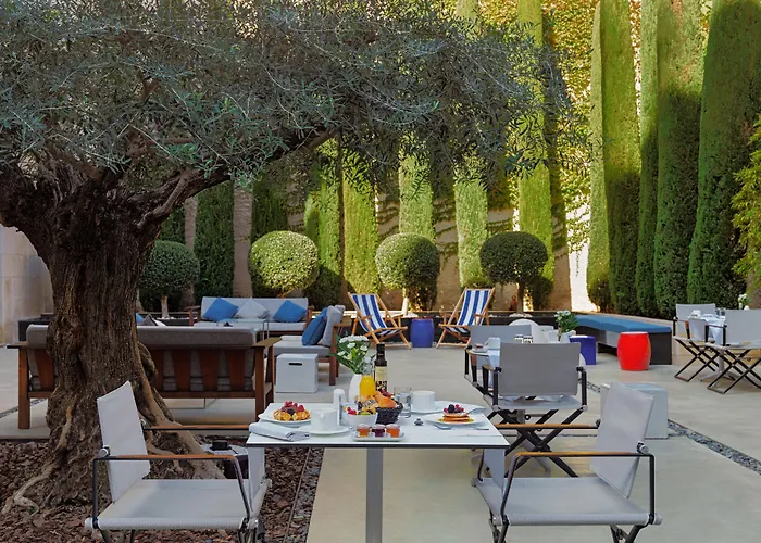 H10 Art Gallery 4* Sup